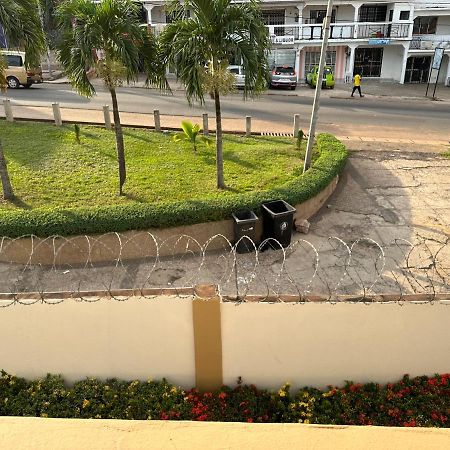 D Barfi Guesthouse, Excellent Location Kumasi Bagian luar foto